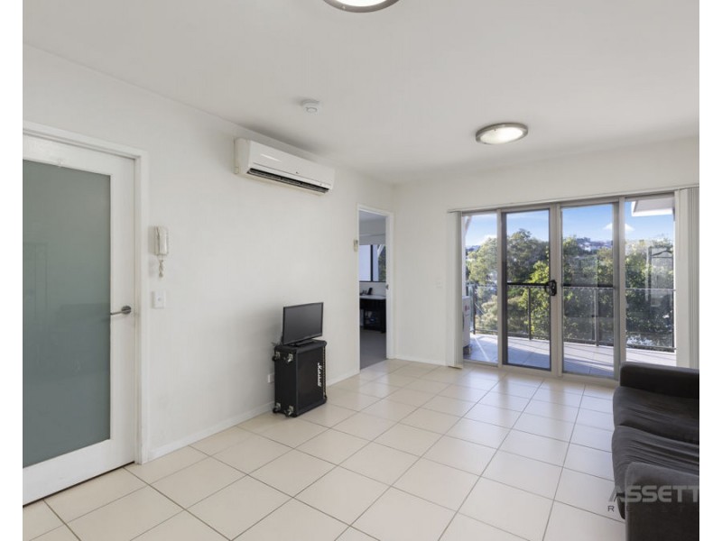 27/11 Riding Road, Hawthorne QLD 4171