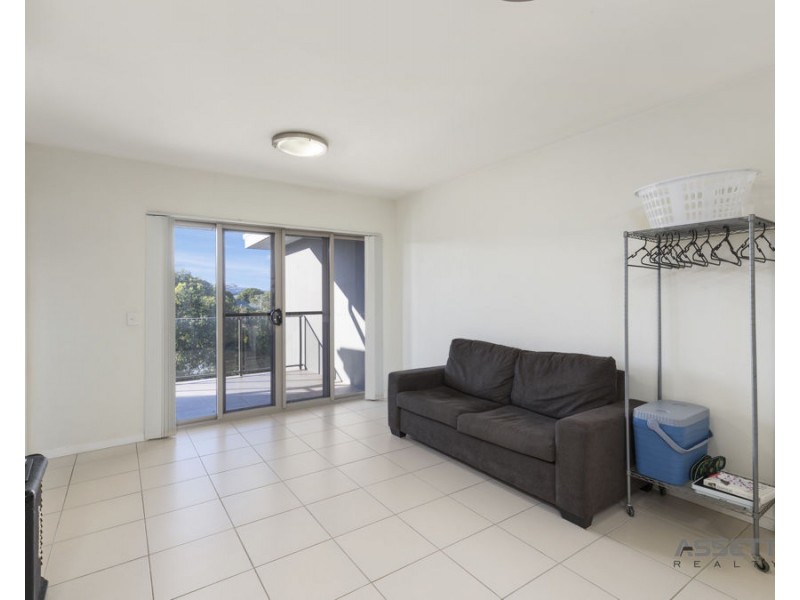 27/11 Riding Road, Hawthorne QLD 4171