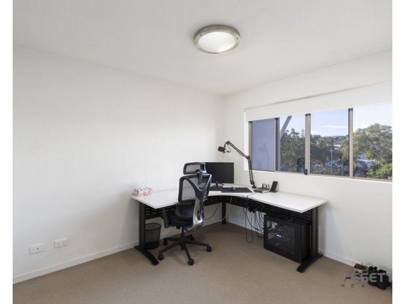 27/11 Riding Road, Hawthorne QLD 4171