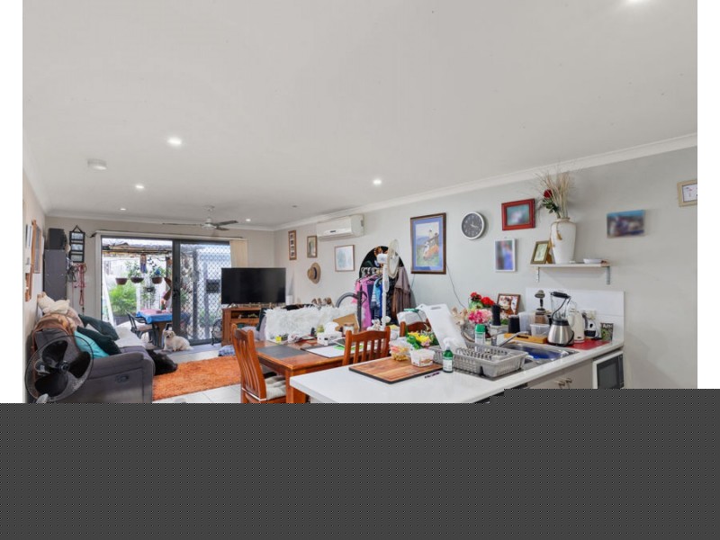 2/64 Glorious Promenade, Redbank Plains QLD 4301