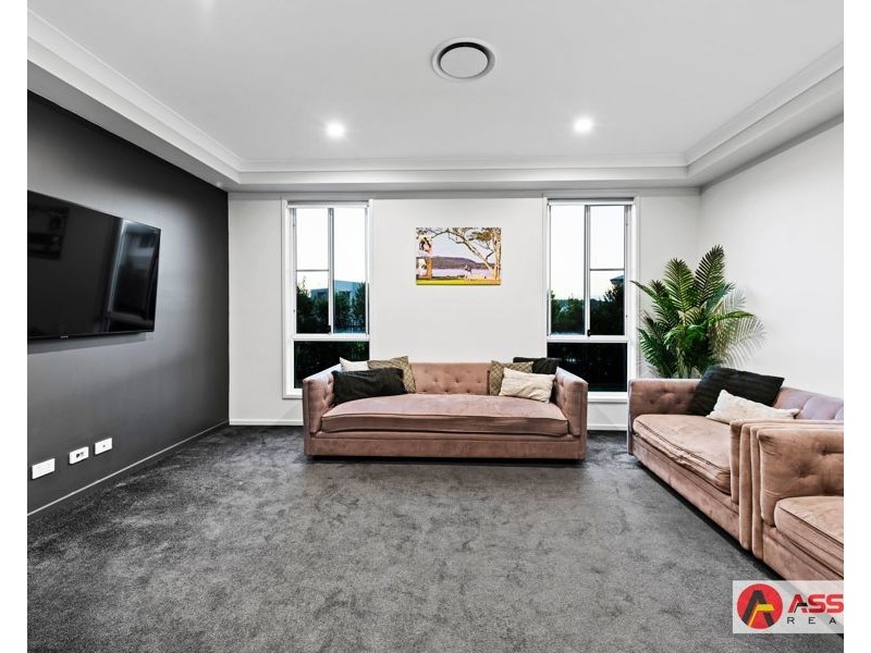 1 William Bay Court, South Ripley QLD 4306