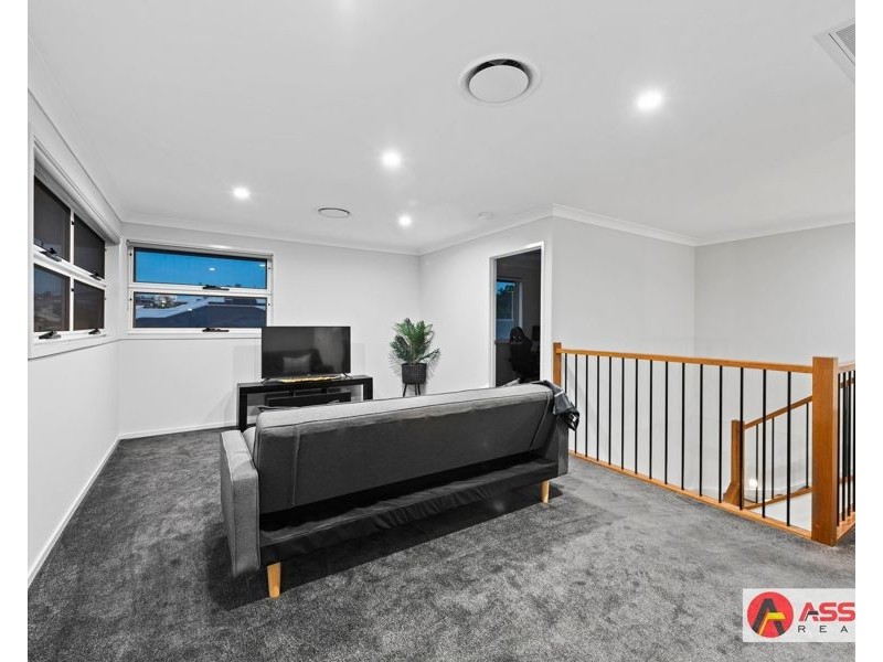 1 William Bay Court, South Ripley QLD 4306