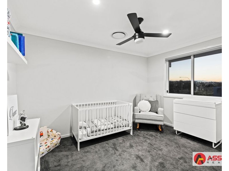 1 William Bay Court, South Ripley QLD 4306