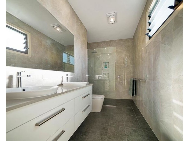 252 ESPLANADE, Pialba QLD 4655