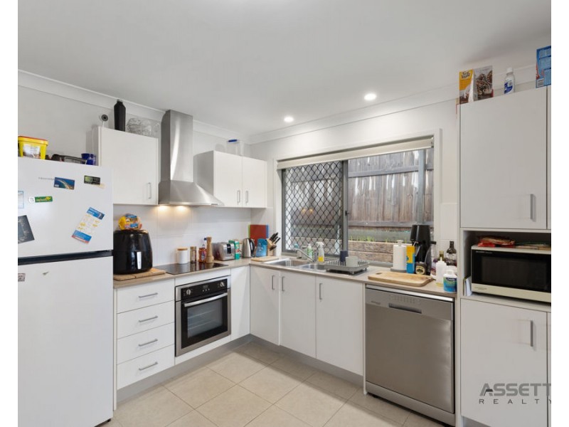 1 & 2/88 Alesana Drive, Goodna QLD 4300