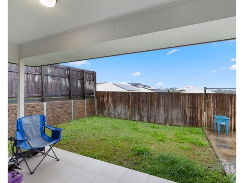 1 & 2/88 Alesana Drive, Goodna QLD 4300