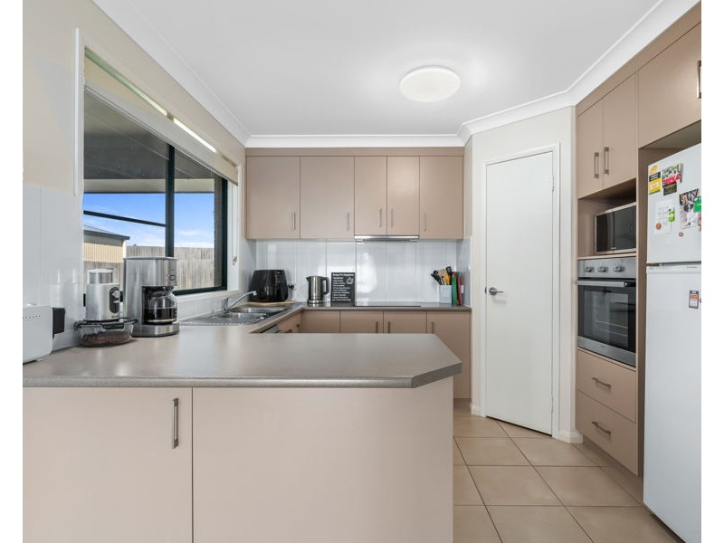 2/3 Coverack  Street, Kleinton QLD 4352