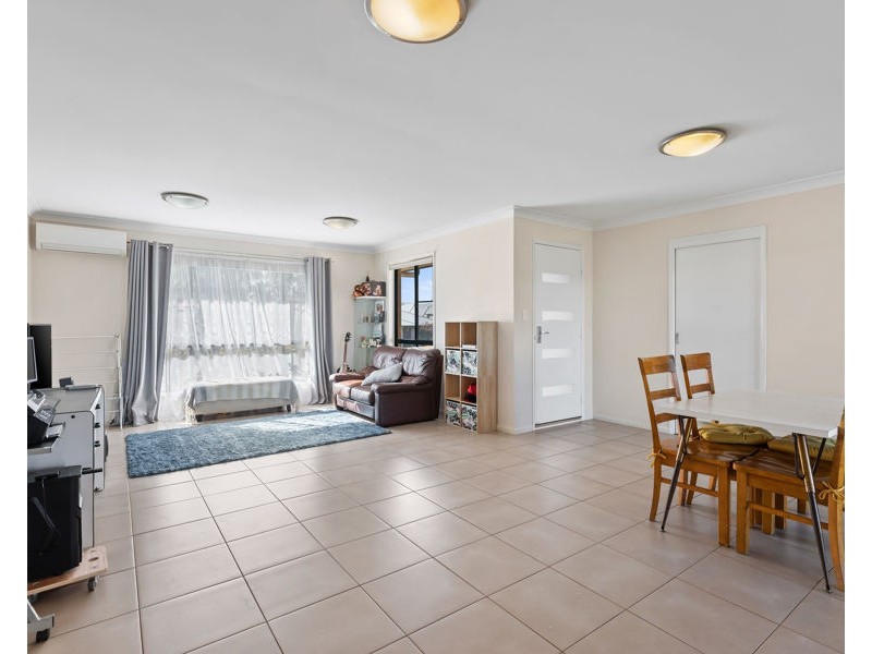 2/3 Coverack  Street, Kleinton QLD 4352