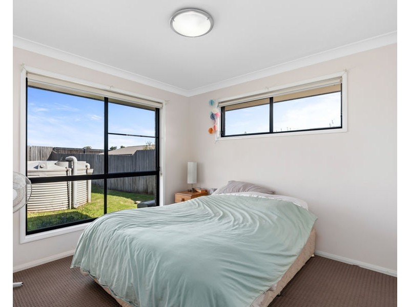 2/3 Coverack  Street, Kleinton QLD 4352