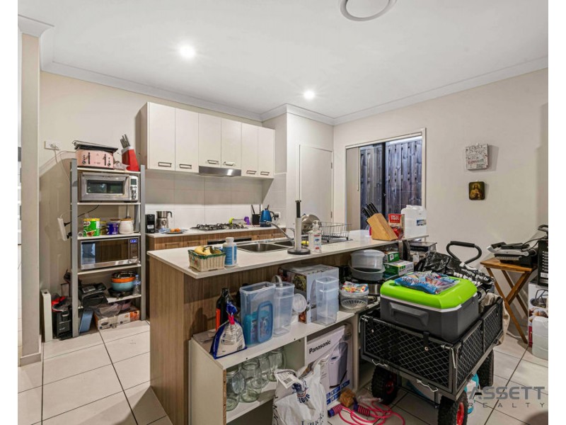 74 Meadows  Circuit, Bellbird Park QLD 4300