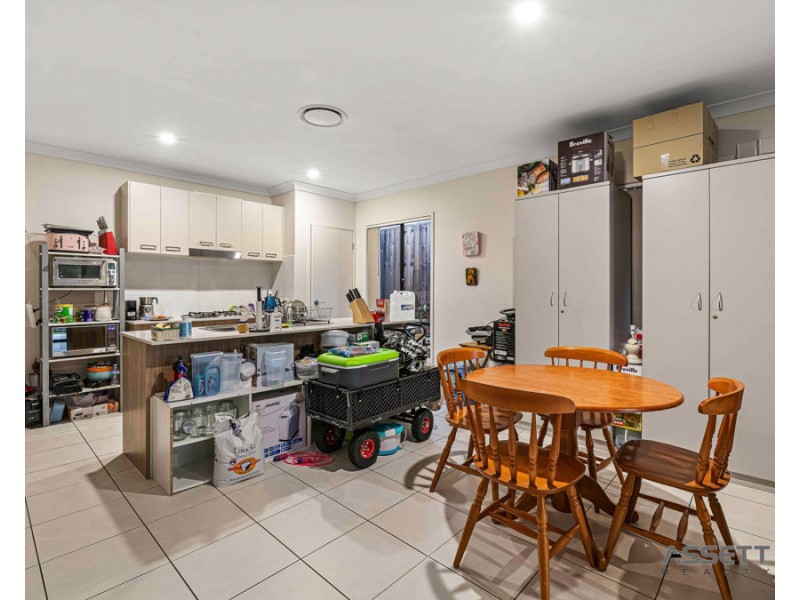 74 Meadows  Circuit, Bellbird Park QLD 4300