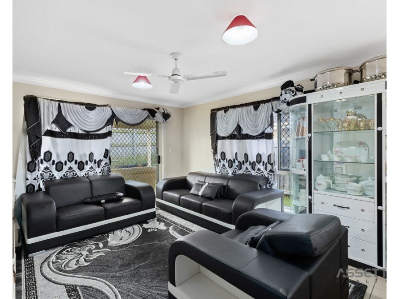 4 Huxley Street, Redbank Plains QLD 4301