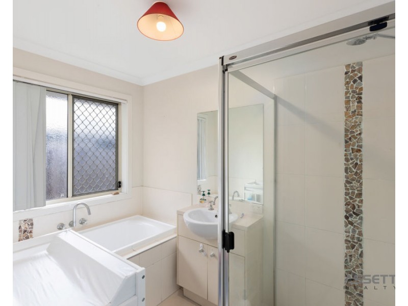 4 Huxley Street, Redbank Plains QLD 4301