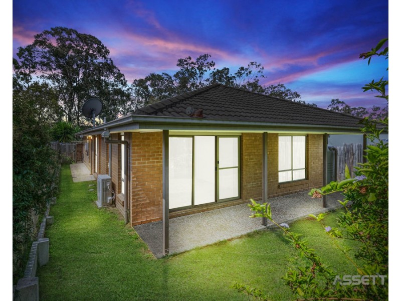 16 Kenneth Drive, Augustine Heights QLD 4300