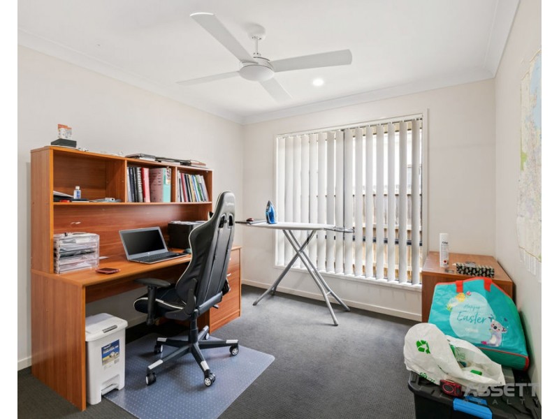 20 Holland Street, Bellbird Park QLD 4300