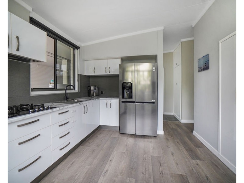 10 Robert Street, Torquay QLD 4655
