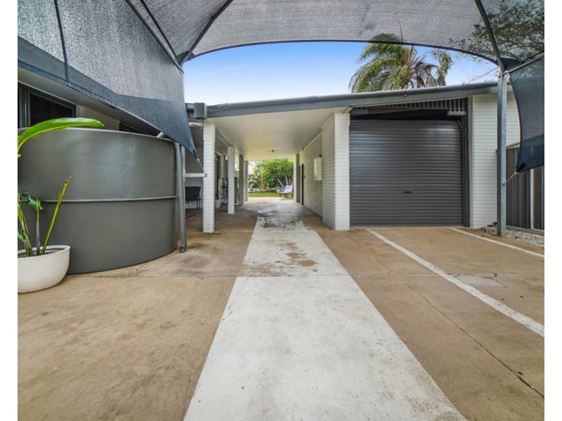 10 Robert Street, Torquay QLD 4655