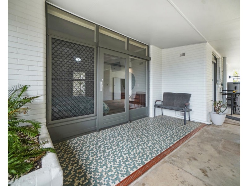 10 Robert Street, Torquay QLD 4655