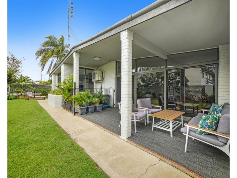 10 Robert Street, Torquay QLD 4655