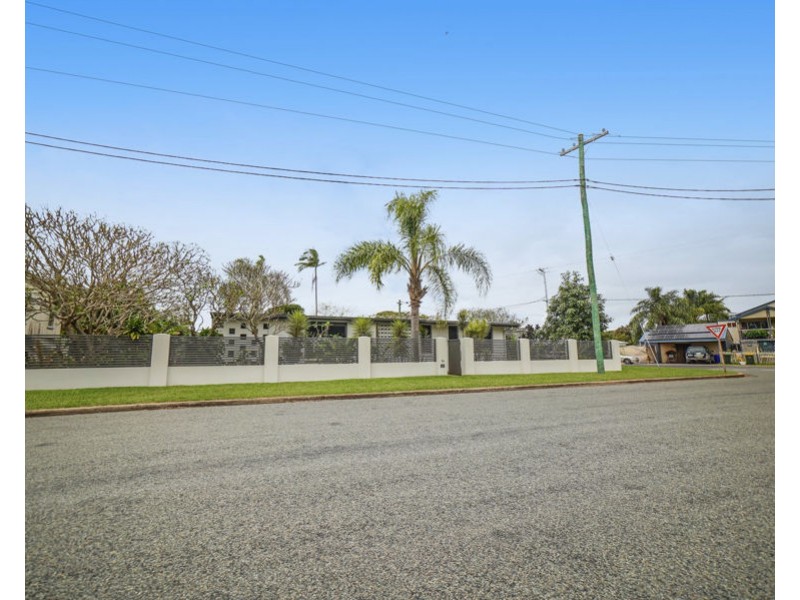10 Robert Street, Torquay QLD 4655