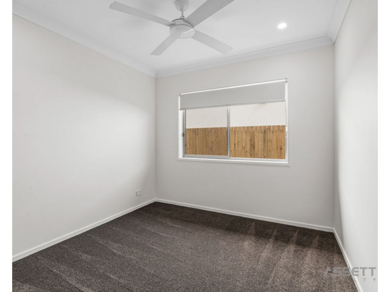 34 Lapwing Crescent, Bellbird Park QLD 4300