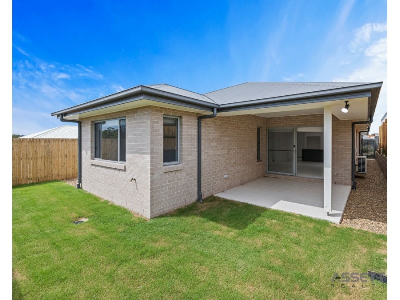 34 Lapwing Crescent, Bellbird Park QLD 4300