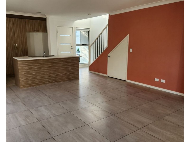 18/70 Willow Road, Redbank Plains QLD 4301