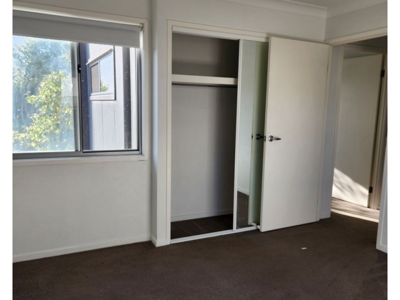 18/70 Willow Road, Redbank Plains QLD 4301
