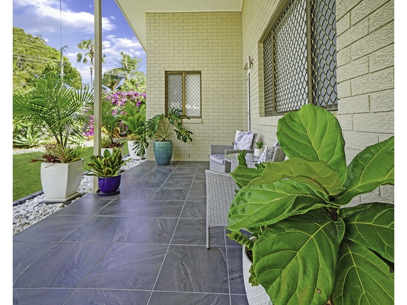 19 Churchill Street, Urangan QLD 4655