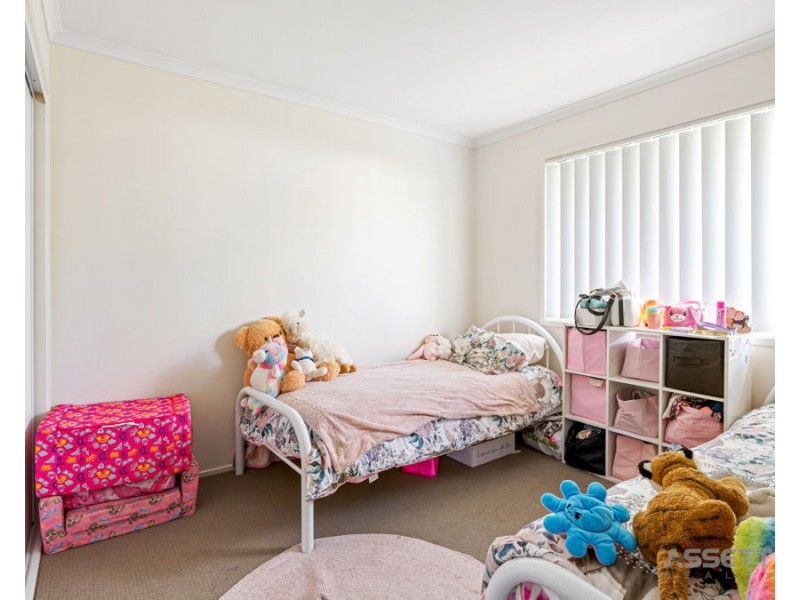 213 Cedar Road, Redbank Plains QLD 4301
