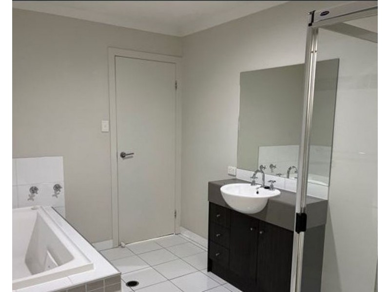 3/67 Glorious Promenade, Redbank Plains QLD 4301