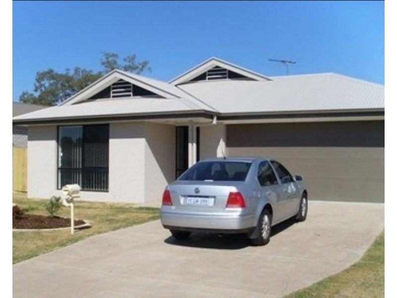 8 Scott Way, Redbank Plains QLD 4301