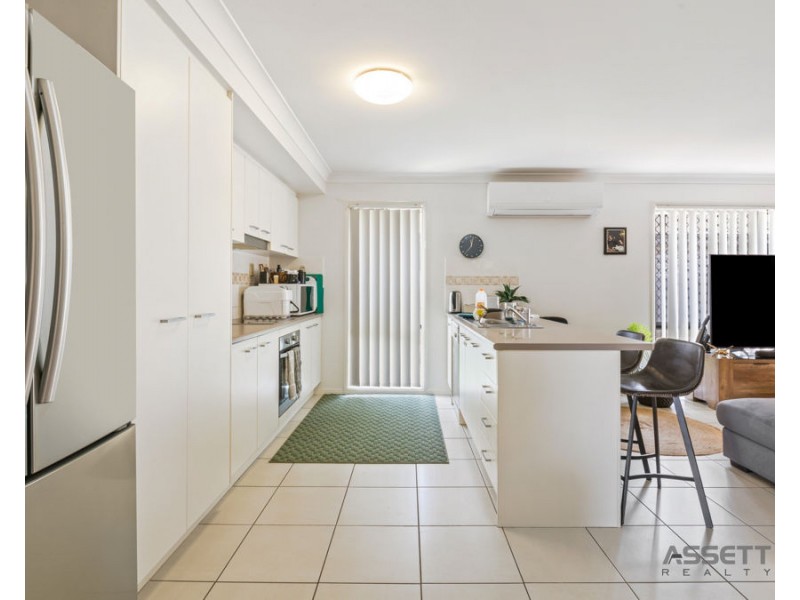 8 Scott Way, Redbank Plains QLD 4301