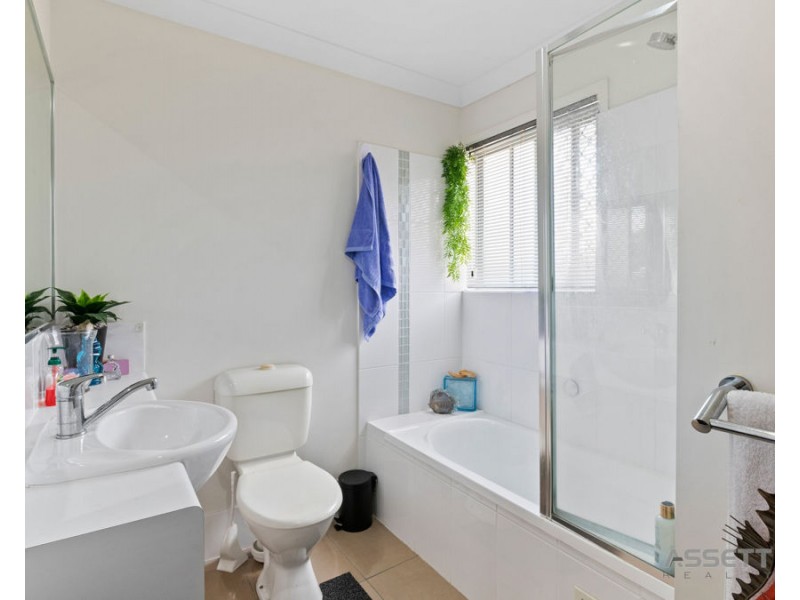 2/45 Blaxland Crescent, Redbank Plains QLD 4301