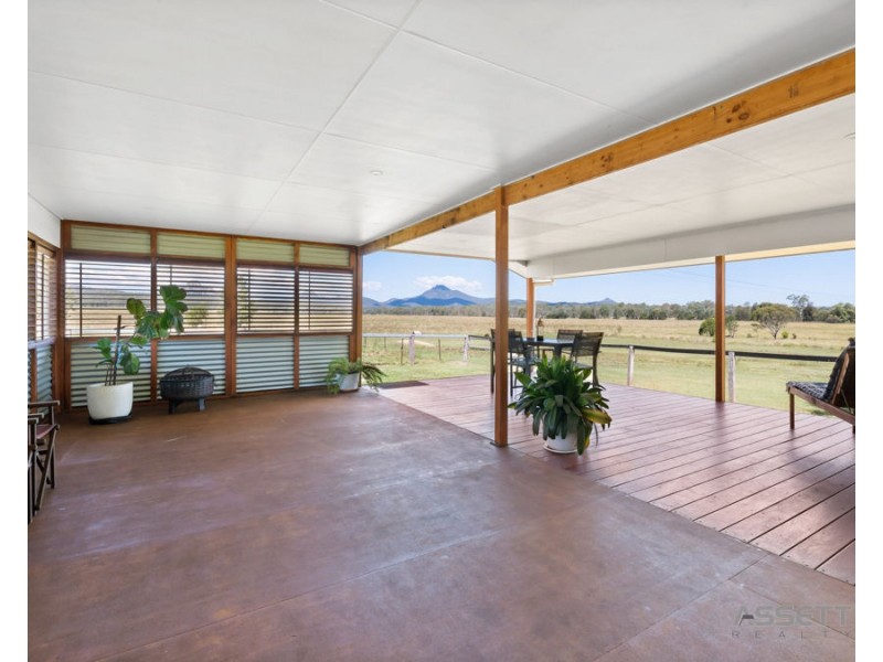 Peak Crossing QLD 4306