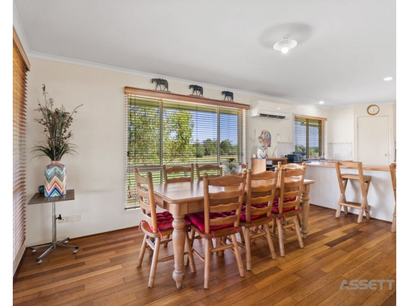 Peak Crossing QLD 4306