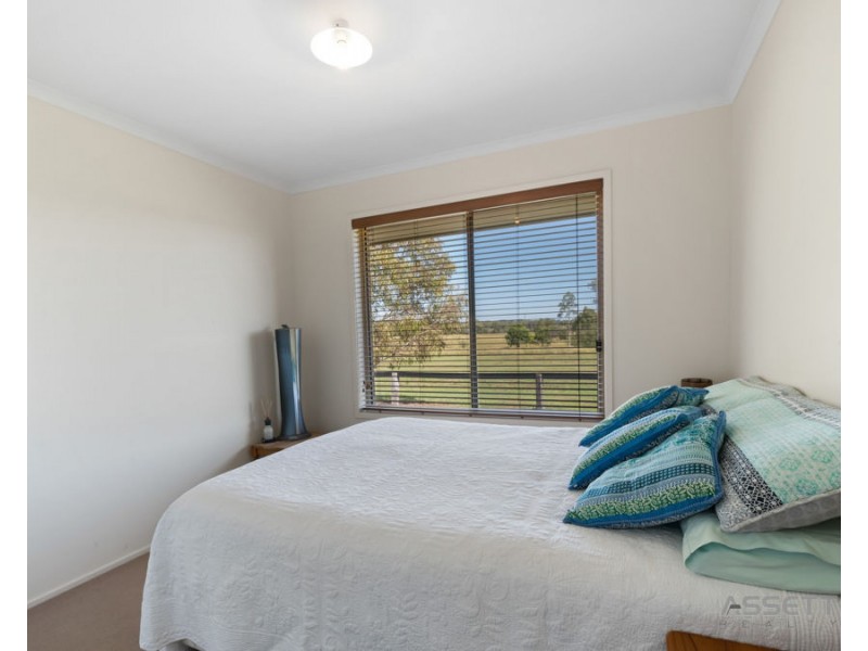 Peak Crossing QLD 4306