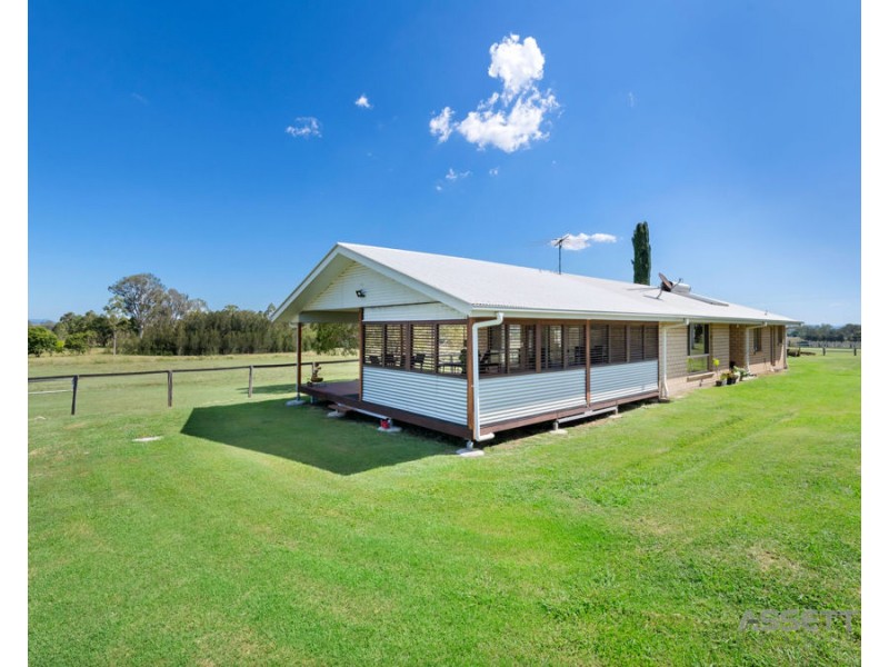 Peak Crossing QLD 4306