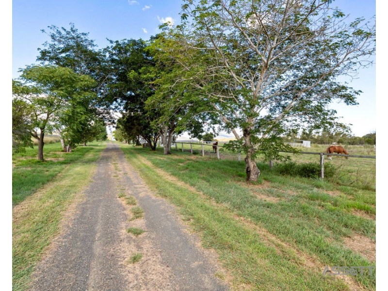 Peak Crossing QLD 4306