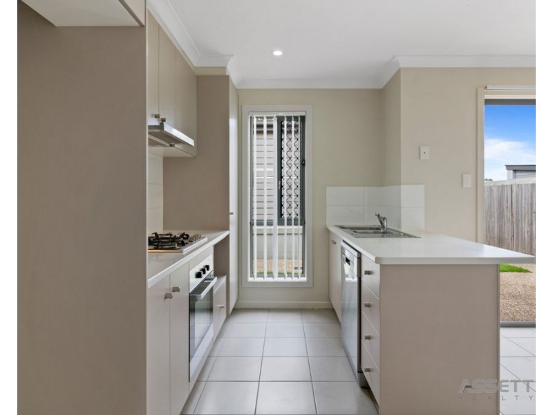 4/64 Glorious Promenade, Redbank Plains QLD 4301