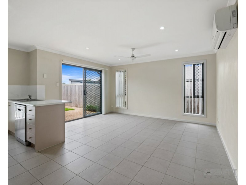 4/64 Glorious Promenade, Redbank Plains QLD 4301