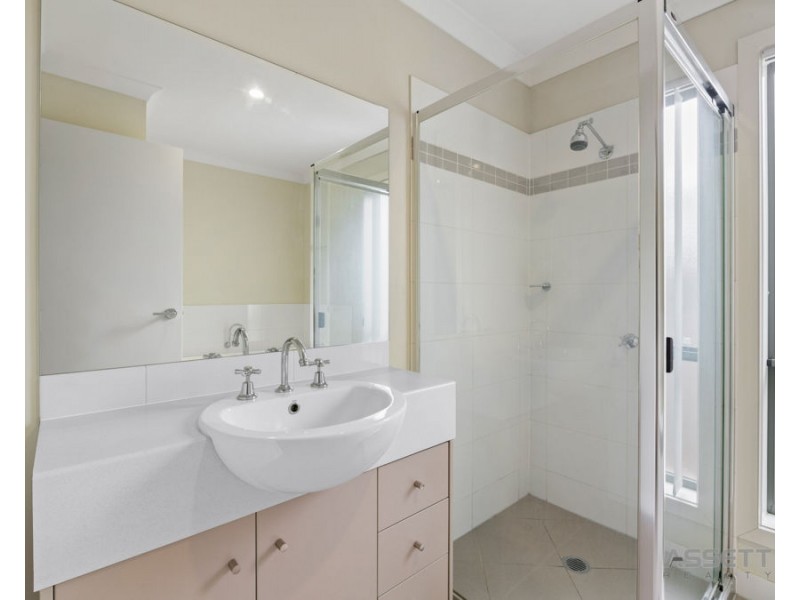 4/64 Glorious Promenade, Redbank Plains QLD 4301