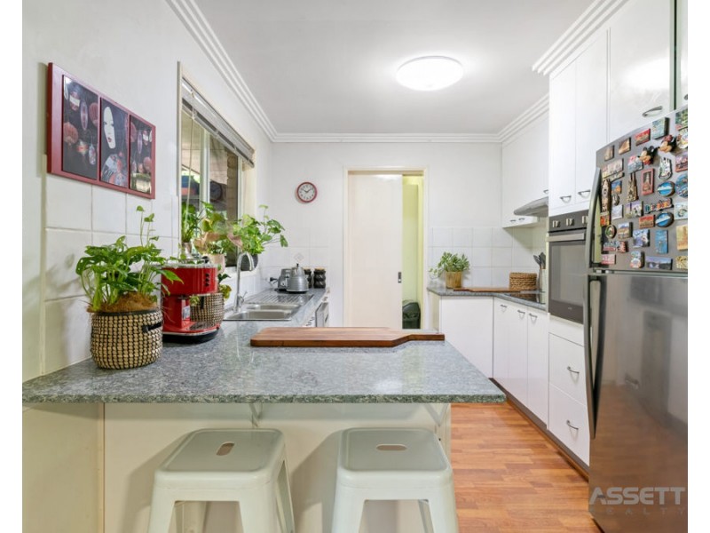 2 Lakewood Court, Flinders View QLD 4305