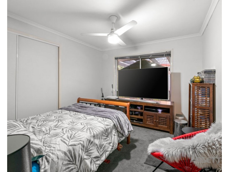 2 Lakewood Court, Flinders View QLD 4305