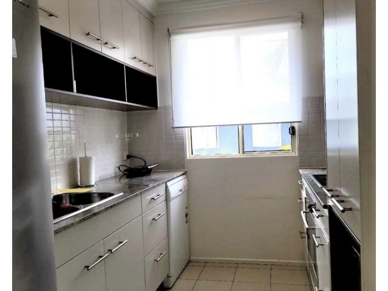 3/4-6 Locke Street, Southport QLD 4215