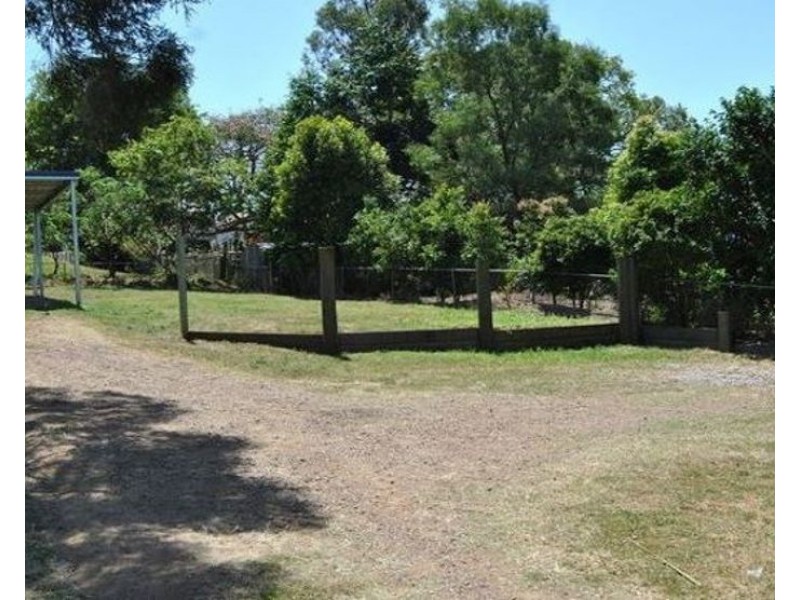 29 Moffatt Street, Ipswich QLD 4305
