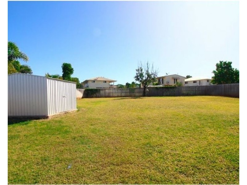 5A Hewett Street, Toll QLD 4820