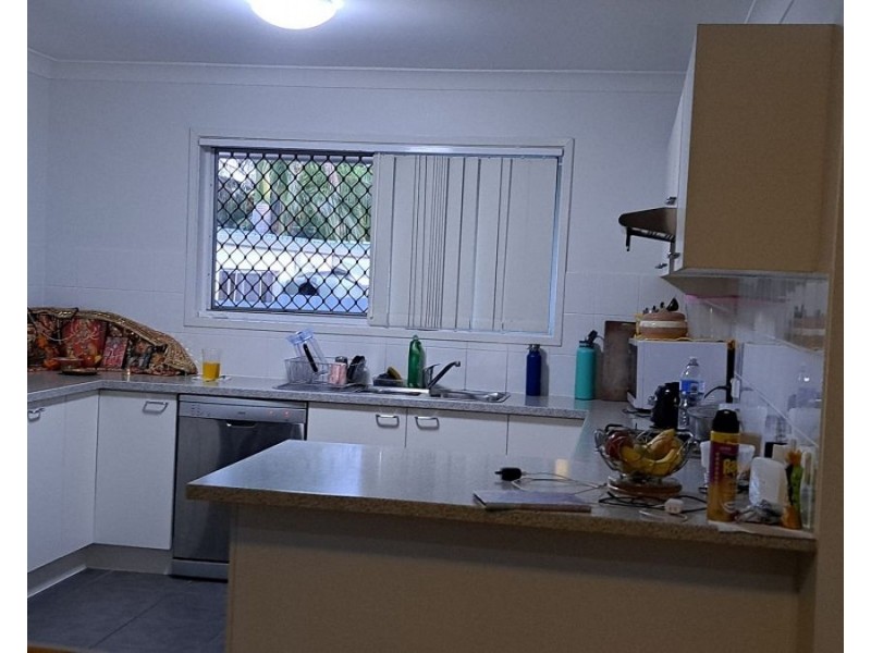 5A Hewett Street, Toll QLD 4820