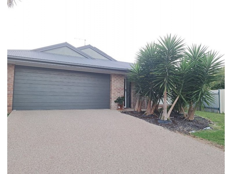 5A Hewett Street, Toll QLD 4820