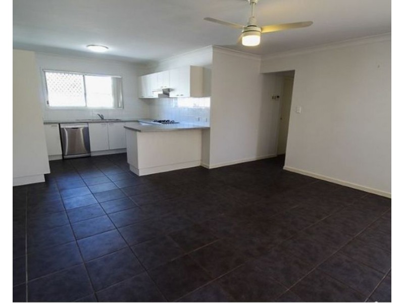 5A Hewett Street, Toll QLD 4820